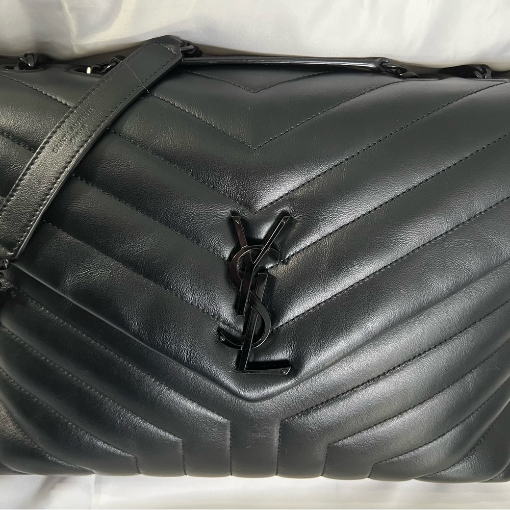 YSL LOULOU MEDIUM - Black on Black